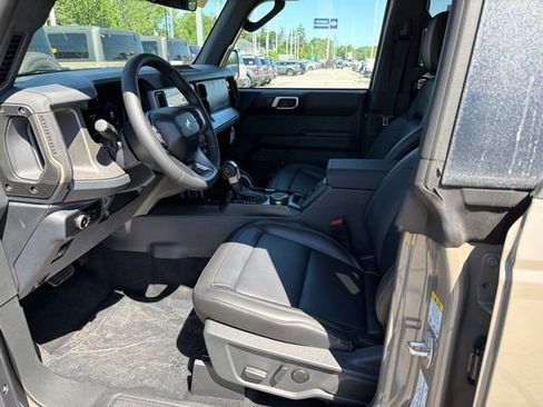 New 2026 Ford Bronco Badlands AWD/4WD image 13