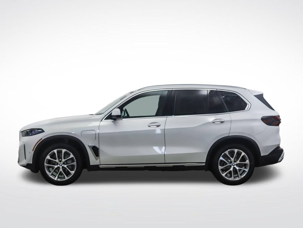 Used 2026 BMW X5 xDrive50e w/ Climate Comfort Package AWD/4WD image 2