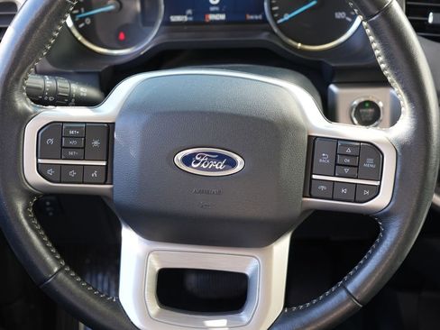 Used 2024 Ford Expedition Max XLT image 25