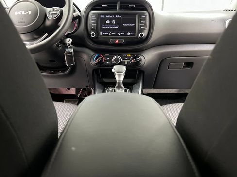 Used 2024 Kia Soul LX w/ Option Group 015 FWD image 42