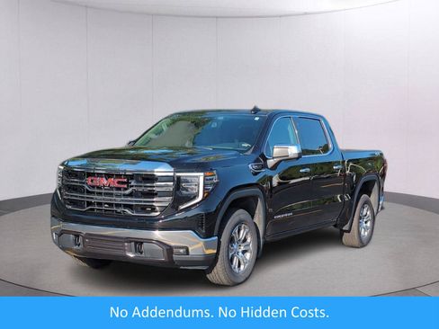 Used 2024 GMC Sierra 1500 SLT AWD/4WD image 1