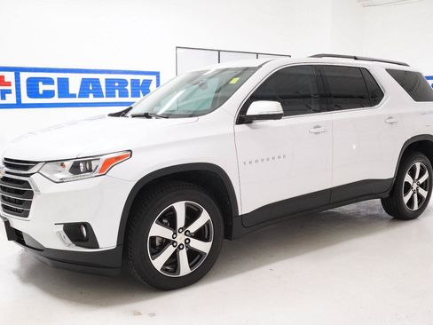 Used 2020 Chevrolet Traverse LT w/ LT Premium Package FWD image 42
