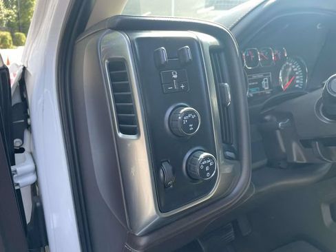 Used 2018 Chevrolet Silverado 1500 LTZ Z71 w/ LTZ Plus Package AWD/4WD image 22