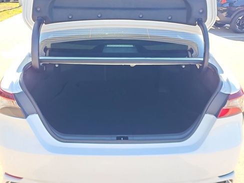 Used 2021 Toyota Camry SE image 13