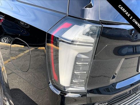 Used 2025 Chevrolet Tahoe LT w/ Comfort Package image 22