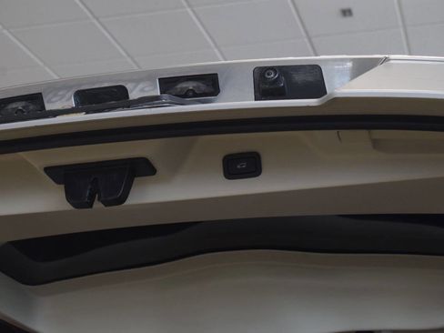 Used 2014 Land Rover Range Rover Supercharged AWD/4WD image 32