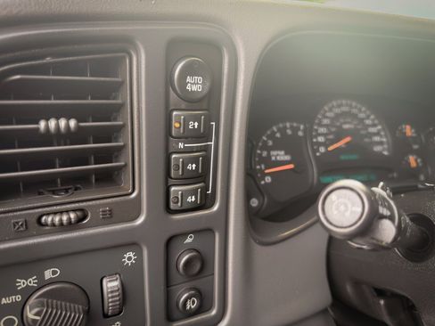 Used 2003 GMC Sierra 1500 SLT w/ SLT Preferred Equipment Group AWD/4WD image 23