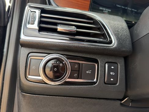 Used 2020 Lincoln Navigator Reserve w/ Equipment Group 208A Reserve AWD/4WD image 35