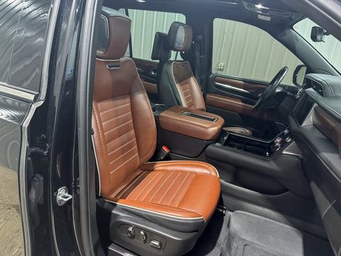 Used 2023 GMC Yukon Denali Ultimate image 29