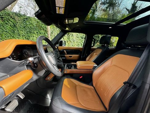 Used 2023 Land Rover Defender 130 X image 8
