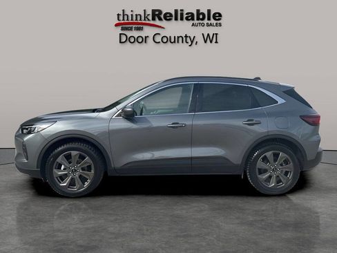 Used 2025 Ford Escape Platinum AWD/4WD image 2
