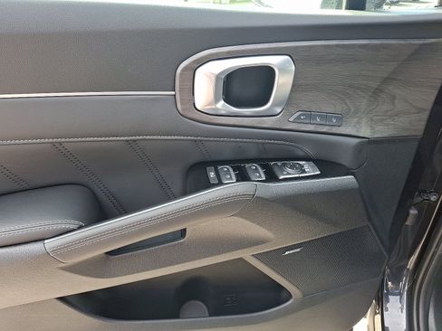 New 2025 Kia Sorento SX Prestige image 8