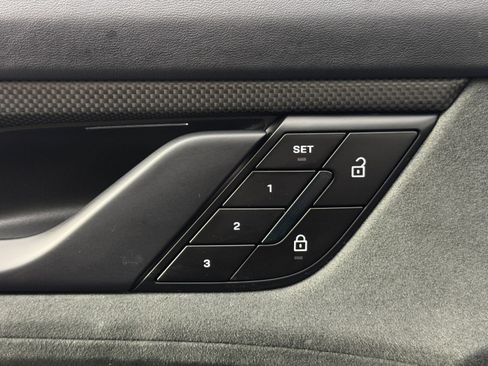 Used 2023 Porsche Taycan GTS image 18