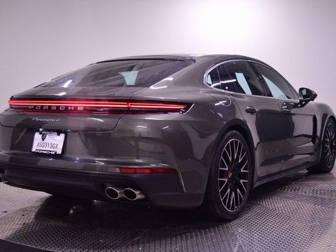 Certified 2025 Porsche Panamera 4 AWD/4WD image 7