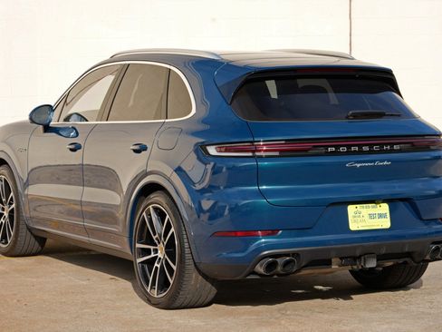 Used 2024 Porsche Cayenne Turbo AWD/4WD image 56