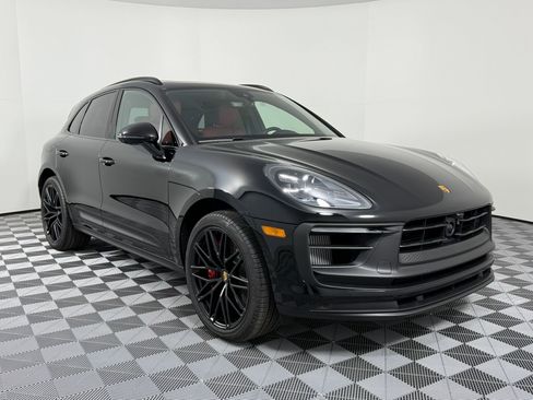 New 2026 Porsche Macan GTS image 7