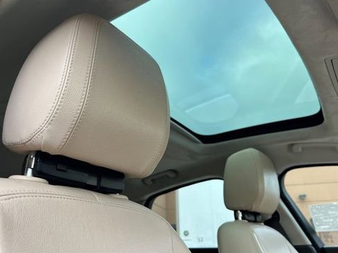 Used 2020 Jaguar XF Prestige image 18