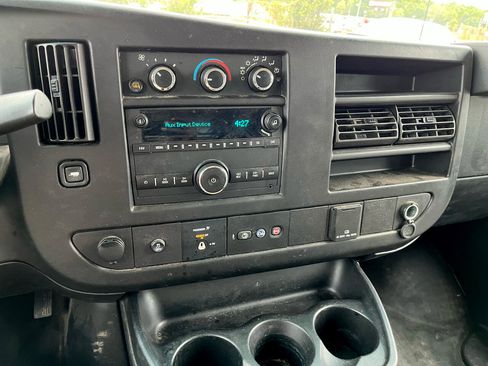 Used 2018 Chevrolet Express 3500 Extended w/ Driver Convenience Package image 8