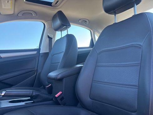 Used 2021 Volkswagen Passat 2.0T SE image 35