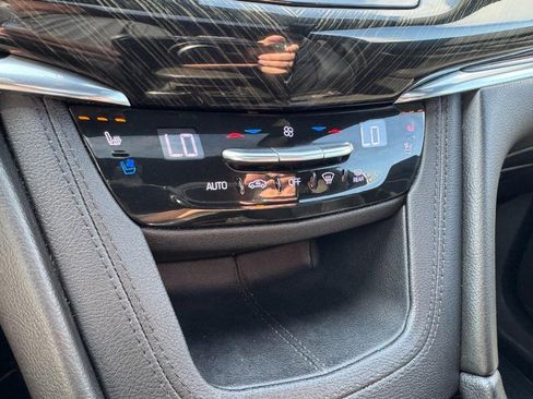 Used 2020 Cadillac XT6 Premium Luxury AWD/4WD image 20