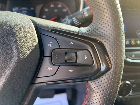 Used 2022 Chevrolet TrailBlazer RS w/ Sun and Liftgate Package AWD/4WD image 12