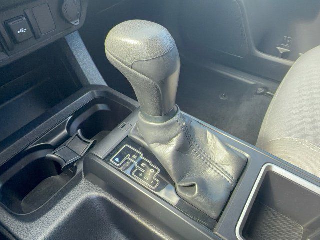 Used 2022 Toyota Tacoma SR AWD/4WD image 25