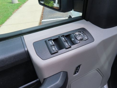 Used 2019 Ford F150 XL w/ Equipment Group 101A Mid image 17