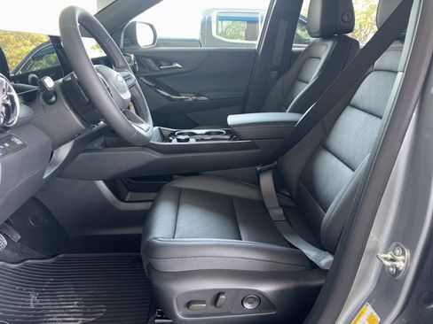 New 2026 Chevrolet Equinox LT w/ Convenience Package II image 14