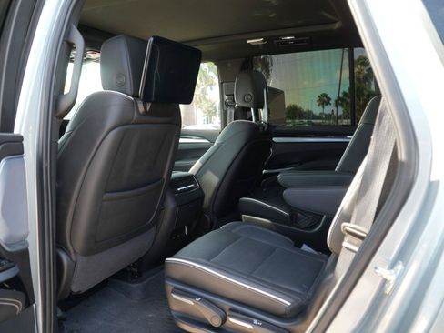 Used 2025 Cadillac Escalade Sport w/ Touring Package AWD/4WD image 20