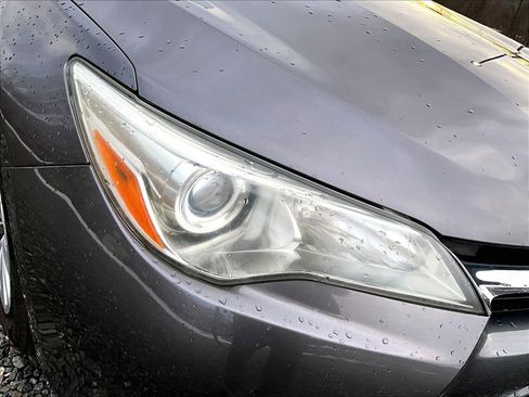 Used 2015 Toyota Camry LE image 26