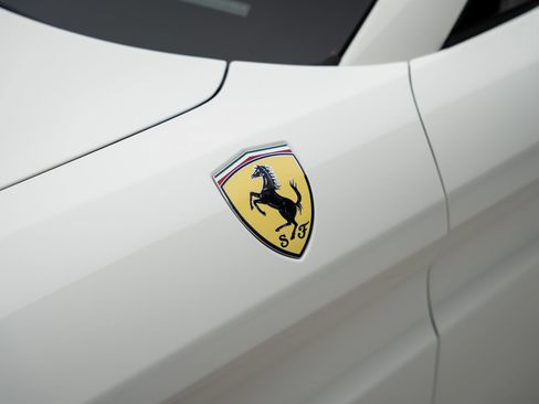 Used 2015 Ferrari California T RWD image 25