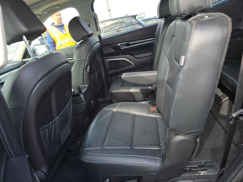 Used 2025 Kia Telluride S FWD image 7
