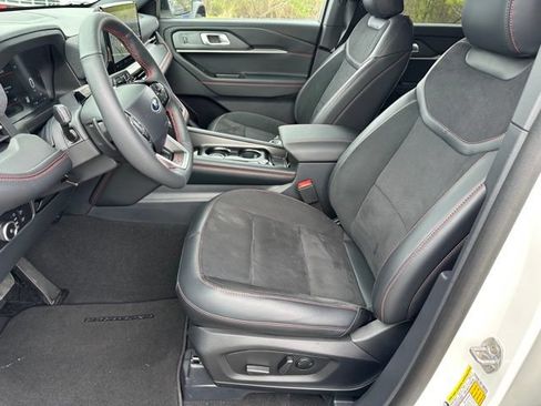 Used 2025 Ford Explorer ST AWD/4WD image 20