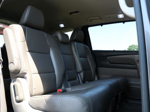 Used 2016 Honda Odyssey EX-L image 38