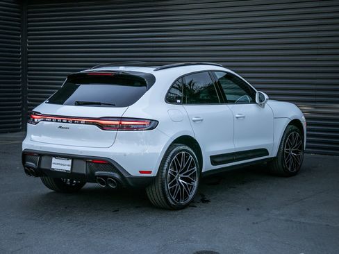 Certified 2026 Porsche Macan image 10