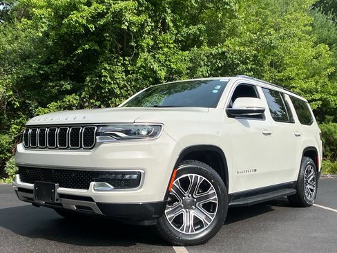 Used 2022 Jeep Wagoneer Series III AWD/4WD image 1