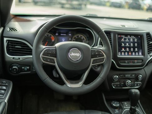 Used 2021 Jeep Cherokee Latitude Lux 80th Anniv w/ Quick Order Package 26U 80TH image 27