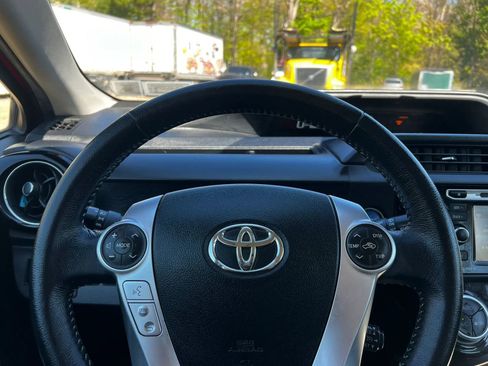 Used 2017 Toyota Prius C Four FWD image 16