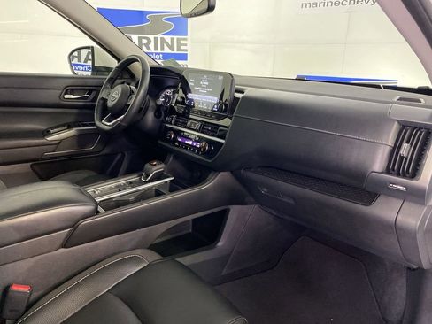 Used 2022 Nissan Pathfinder SL w/ SL Premium Package FWD image 36