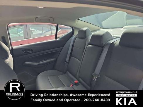 Used 2025 Nissan Altima 2.5 SV image 8