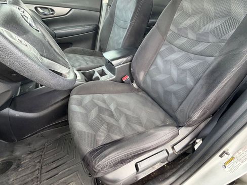 Used 2014 Nissan Rogue S image 11