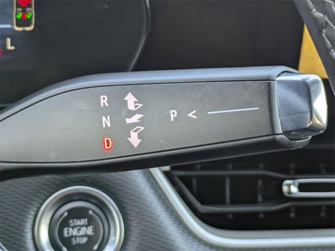 Used 2025 Chevrolet Equinox LT image 22