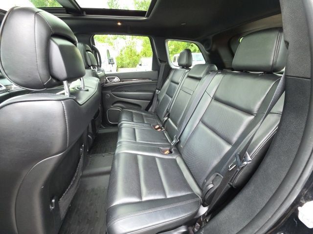 Used 2018 Jeep Grand Cherokee Overland AWD/4WD image 19