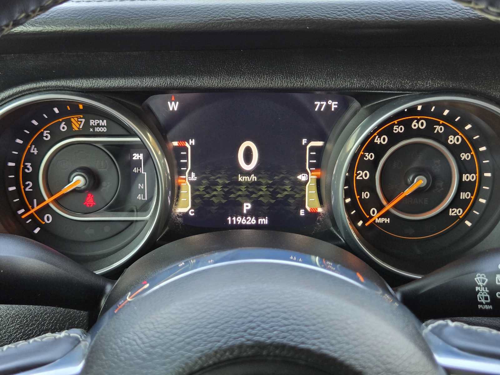 Used 2018 Jeep Wrangler Unlimited Sahara AWD/4WD image 17