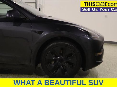 Used 2024 Tesla Model Y Long Range AWD/4WD image 10