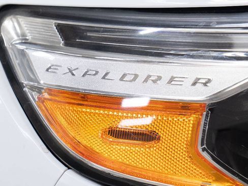 Used 2020 Ford Explorer XLT w/ Equipment Group 202A RWD image 20