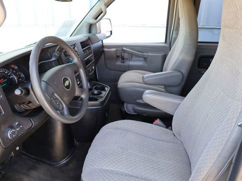 Used 2017 Chevrolet Express 3500 LT w/ LT Preferred Equipment Group image 10