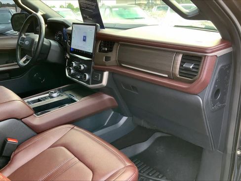 Used 2022 Ford Expedition Max Limited RWD image 18