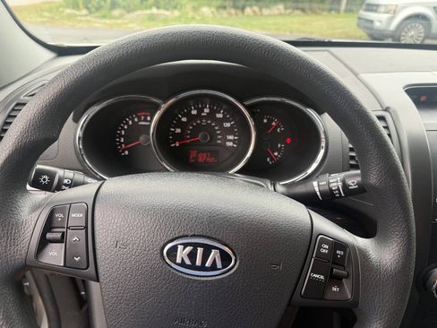 Used 2011 Kia Sorento LX AWD/4WD image 11