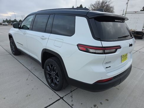 New 2025 Jeep Grand Cherokee L Limited w/ Trailer Tow Package AWD/4WD image 7